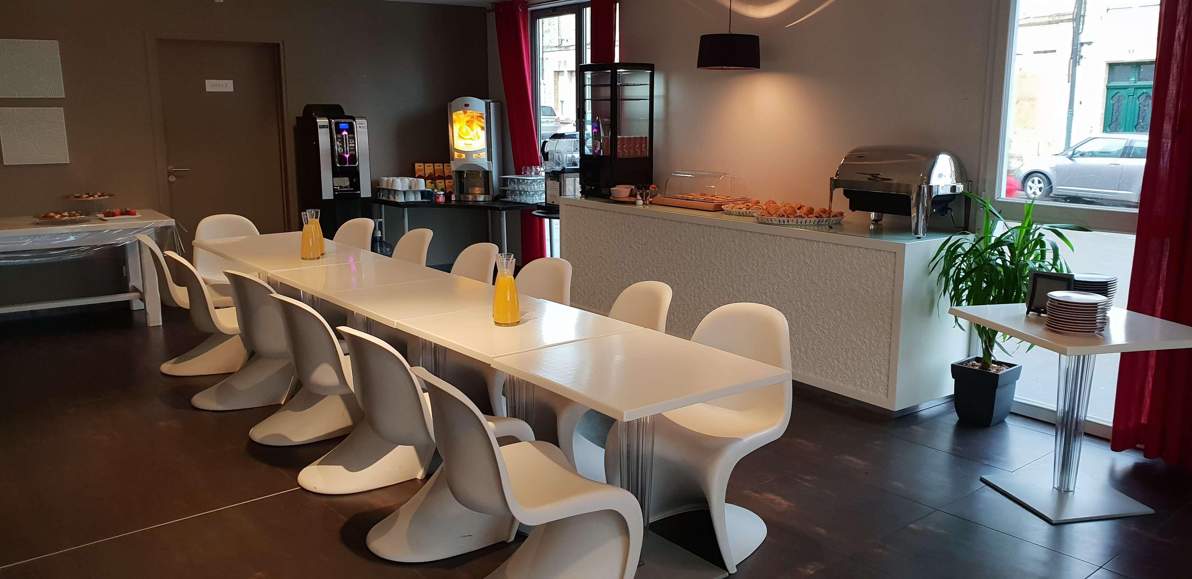 Kyriad Charleville Mezieres Zewnętrze zdjęcie