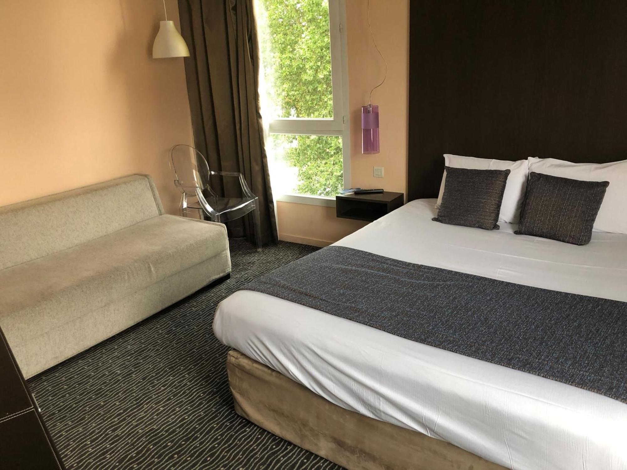 Kyriad Charleville Mezieres Zewnętrze zdjęcie